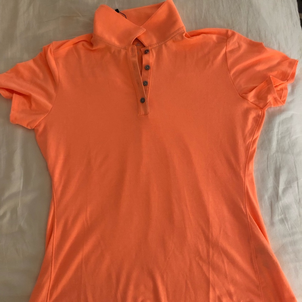 Women’s golf shirt